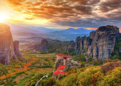 Εκδρομή στα Μετέωρα, την Ελάτη και την Καλαμπάκα, οδικώς | Prima Holidays